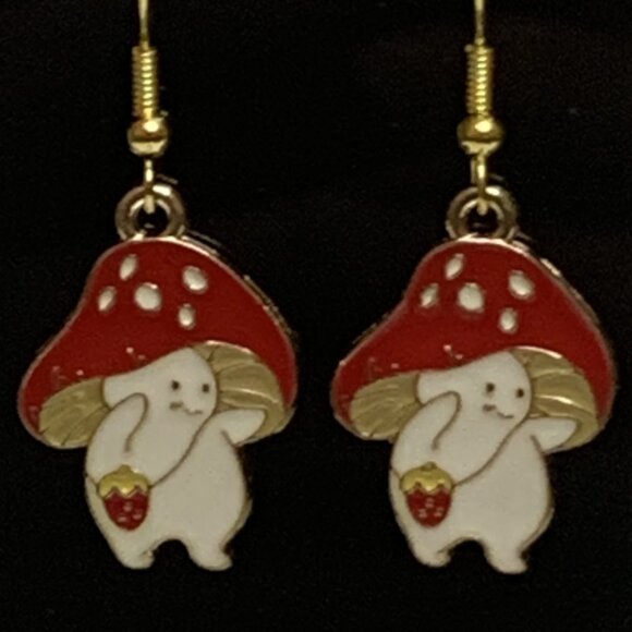 Mushroom Earring, Silly Earring, Funny Food Earring, Gift Idea, Novelty Earring - Picture 1 of 6